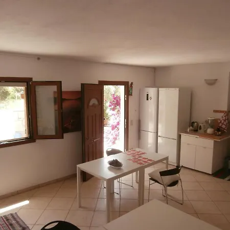Villa Miriana Aliki Lodge *